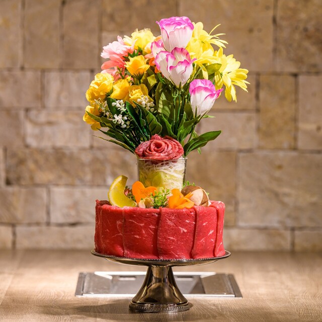 赤身焼肉のカリスマ 牛恋 池袋店