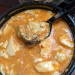 スン ドゥ ブ ドゥブコ - 大きな牡蠣が4個入ってて、なめらかな豆腐で美味しい(^^)