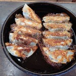 本店 鉄なべ - 2022年6月　焼きぎょうざ　10個　550円