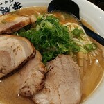 Ra-Men Ichikampo - 豚骨醤油ﾁｬｰｼｭｰめん