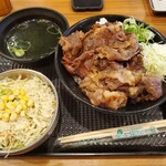 カルビ丼とスン豆腐専門店 韓丼 - 