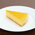 椿屋カフェ - 金のチーズケーキ