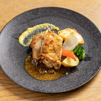 大山どりもも肉のポアレ