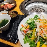 焼肉トラジ 京橋店 - サラダ＆焼肉ランチ