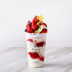 Pepper PARLOR - いちごたっぷりプレミアムバニラシェイク