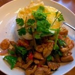 チャムチャム - ガイガパオ\850