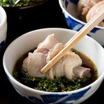 Shimmiura - ほろっと箸でくずれる鶏を自家製ポン酢で