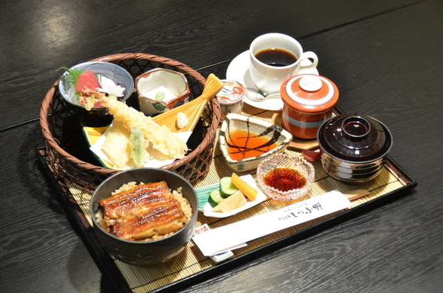 升冨 しのぶ野 - 美術館図書館前（日本料理）の写真