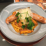 ブランテーブル こすたりか - 名物!!大きな粗挽き保美豚フランクのミートソースパスタ