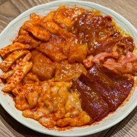 炭火焼肉ホルモン うしごろ 中目黒店 - 