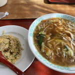 中国飯店紀淡 - 