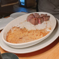 カルネジーオ イースト - 