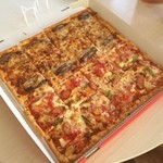 ピザハット 春日井店 - ピザ、さいこー！マヨスペシャルとシチリア風のハーフ＆ハーフ。