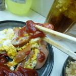 立飲みコーナー大つか - 2013.05 ソーセージアップしました：爆