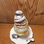 菓子屋 chill - ラ・フランスとマロンモンブランパフェ