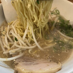 ラーメン ろたす - 麺リフト