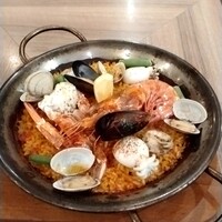 VIRGO 銀座 - パエリアランチ、これにサラダとドリンクバーがついて1000円税込。