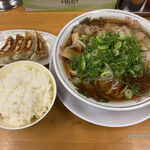 特製ラーメン 元祖 京都 第一旭 - 特製ラーメン¥780-＆A餃子セット¥200-(2022/11/28)