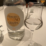 カンテサンス - モスカートのグラッパです