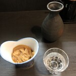 Torikou - イカの塩辛、冷酒