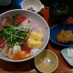 歓の季 - お昼の海せん丼1,000円