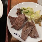 牛たん炭焼き 利久 - 