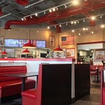 Freddy's FROZEN CUSTARD & STEAKBURGERS - 