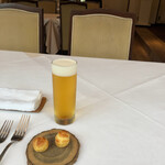 シェ・コーベ - グジェールとビール♡ アンチョビのソースが入ったグジェールでビールに合っていた。
