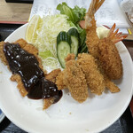 中根うどん - 味噌カツ・カキフライ・海老フライ