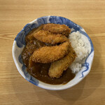 かもめ食堂 - 牡蠣フライカレー