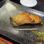 魚河岸料理 魚吉 - 焼き魚、大きさ