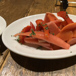 Grilled Meat Bal Taiju 池袋店 - 赤い野菜のピクルス