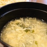 Chuuka Sakaba Shigenshun - 卵スープ。よくある大陸系のお店さんより味が濃いめで、ちょうど良かった。