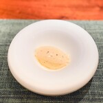 蒼 - 白トリュフ、ジャージーミルクアイスクリーム
