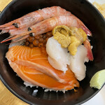 朝市の味処 茶夢 - 茶夢おすすめの5色丼