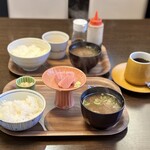 Kafe Ando Dainingu Za Haru - 生まぐろ刺身膳　ＴＫＧセット