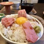 Kafe Ando Dainingu Za Haru - 卵かけマグロ丼