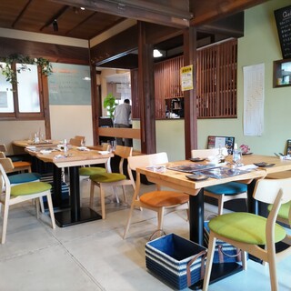 カフェ トラットリア フェリーチェ ピッチョーネ_2