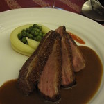 サラマンジェ・ド・イザシ・ワキサカ - 仔鴨胸肉のラケ、コニャックのソース 