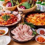 韓国料理 コラボ and マンジョッオヒャンジョッパル&ソベッチャカンジャンケジャン - 料理写真: