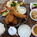 洋食キッチン ツカダ - 有頭海老フライと大粒カキフライセット＠1380円