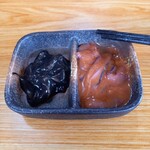 沖縄料理 美ら結 - 塩辛とイカスミ塩辛