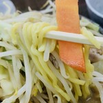 Sannai Shokudou - 野菜たっぷり海鮮味噌チャンポン風ラーメン　麺アップ