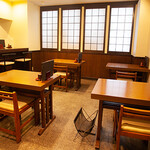 鰻はし本 - 1階テーブル席