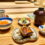 炎水 - 先ずは鱒の介と舞茸　胡麻　アオサ汁で御飯を頂きます