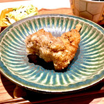 炎水 - かなり大振りの虎河豚唐揚げ　かぶりつきます