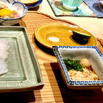 炎水 - 虎河豚お造りは塩、酢橘、余市の鮟肝ポン酢で　ポン酢は4種類のブレンド