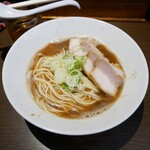 麺処 遊 - 肉煮干しそば(小盛)800円