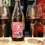 餃子とスパークリング バブルス - ラブレロア ボジョレーヌーヴォ 昇