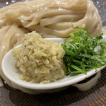 饗 くろ喜 - 薬味の刻みショウガと九条ネギ